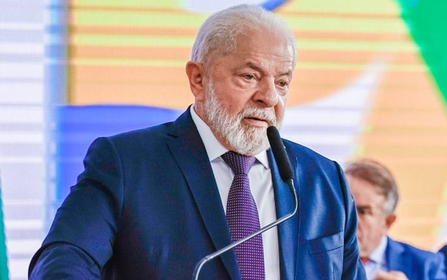Lula veta na íntegra prorrogação da desoneração da folha