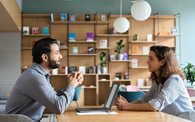 8 dicas para se sair bem na entrevista de emprego