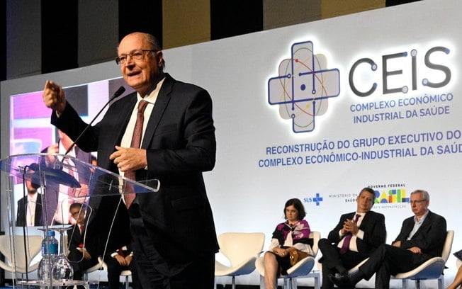 Alckmin defende taxação de produtos importados de até US$ 50